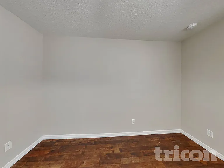 176 Dakota Ave — Photo 11