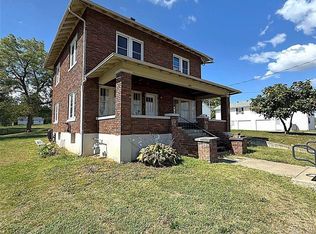 827 Grand Ave, Hannibal, MO 63401