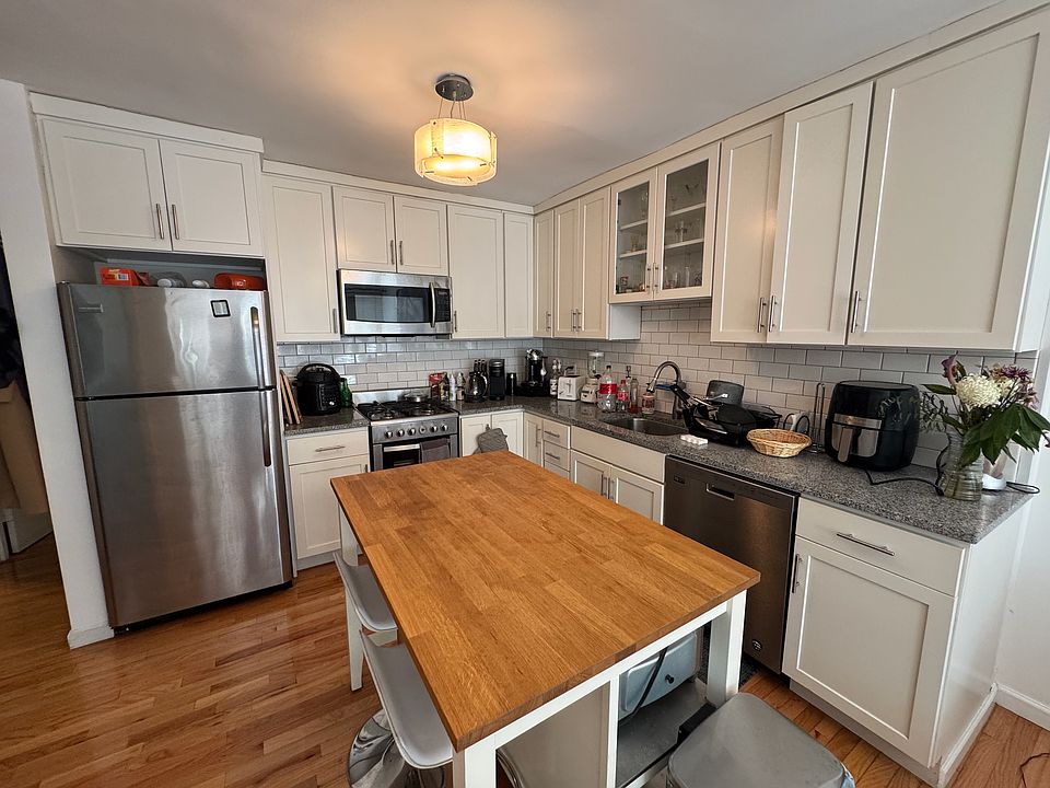 1st image of 421 W 57th St Front 1-A