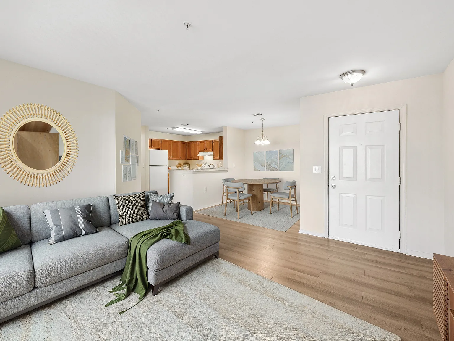 Riverwoods Apartments, Riverwoods at Lake Ridge Apartments & Riverwoods at Towne Square Townhomes — Photo 1