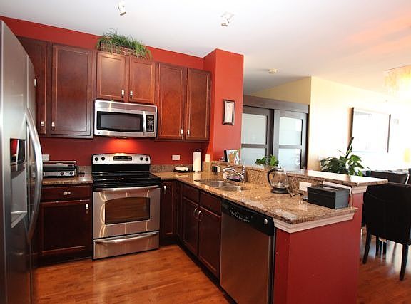 3rd image of 1901 S Calumet Ave Unit 812