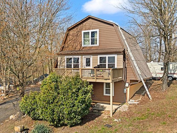 3rd image of 2604 Lookout Rd