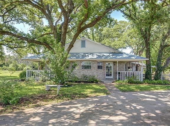 4th image of 105 Solomon Ln