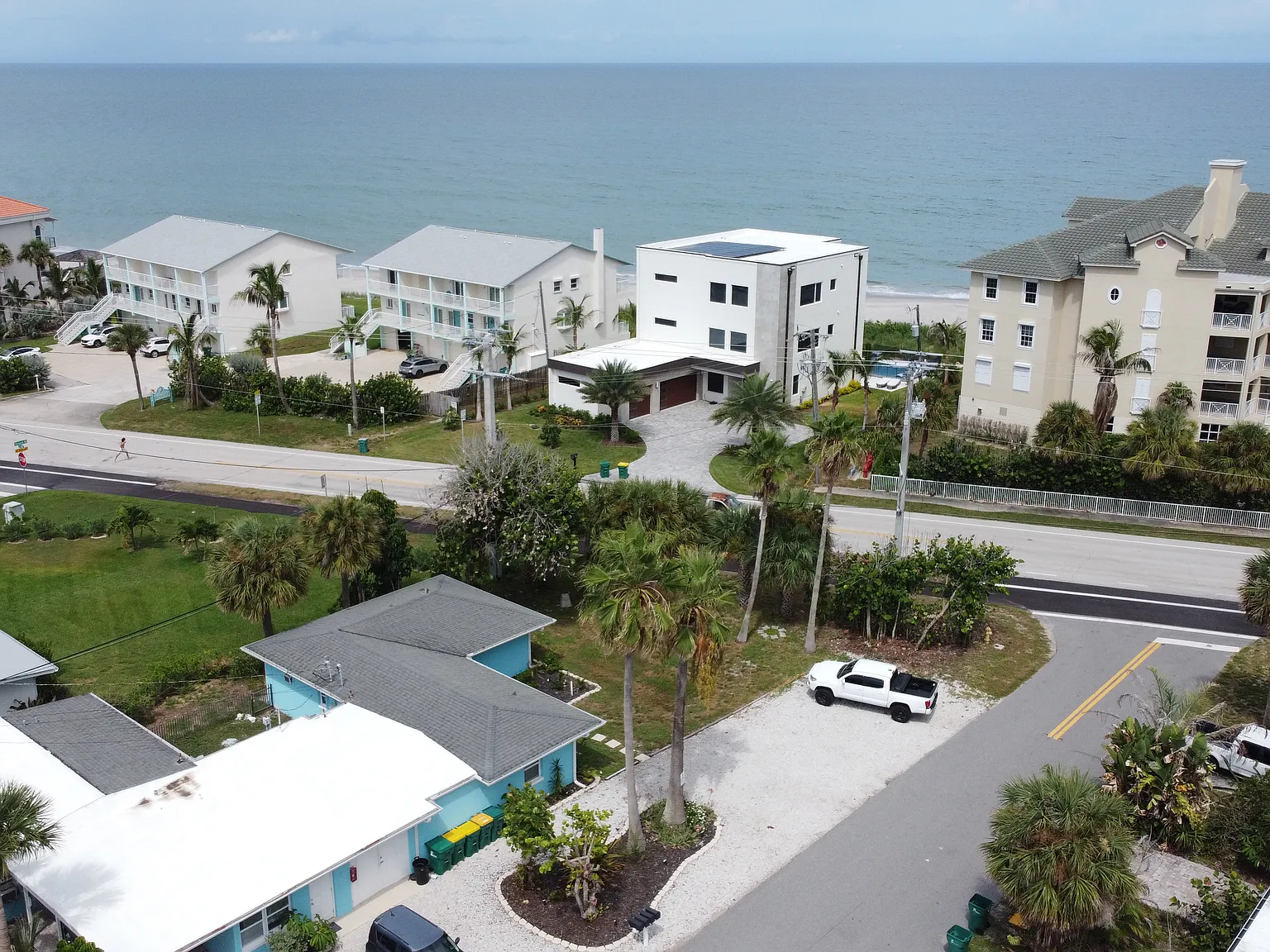 2 bed, 760 sqft, $1,790 — Photo 3