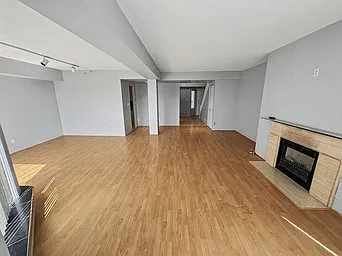 5733 Cambie St — Photo 27