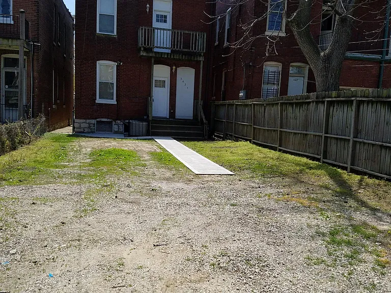 3425 Alberta St — Photo 11