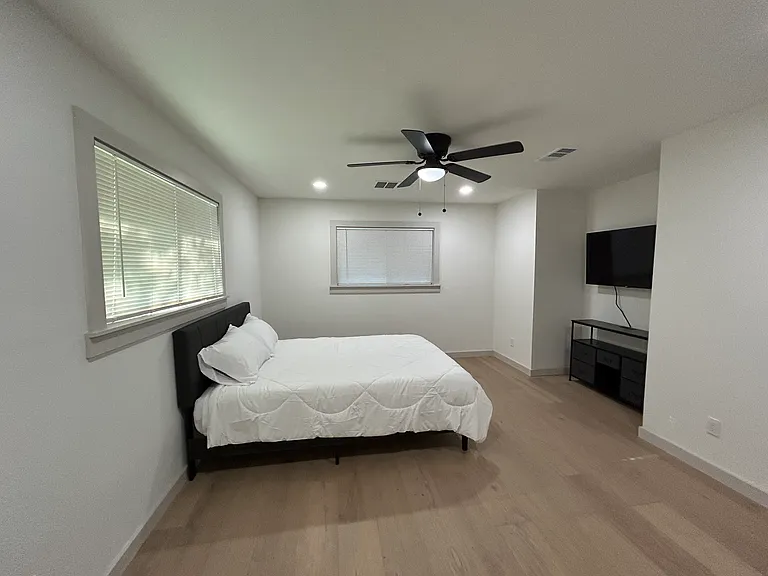 6917 Allview Ln — Photo 12