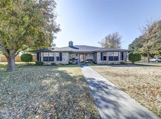 104 Brookview Dr, Decatur, TX 76234