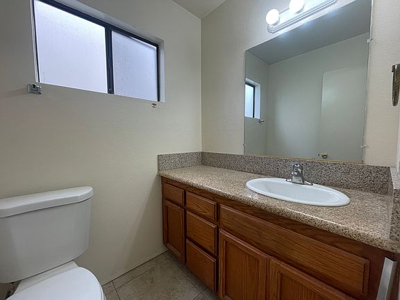 5th image of 968 Thomas Ave