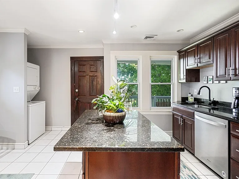 80 Westmoreland St #2 — Photo 11