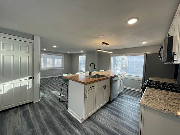 4th image of 627 Hawley Ave