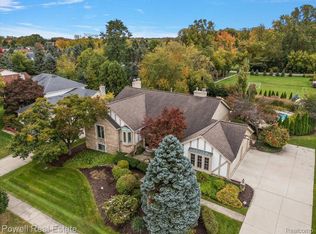 2065 Red Maple Dr, Troy, MI 48098
