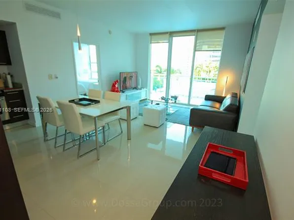 950 Brickell Bay Dr, Miami, FL