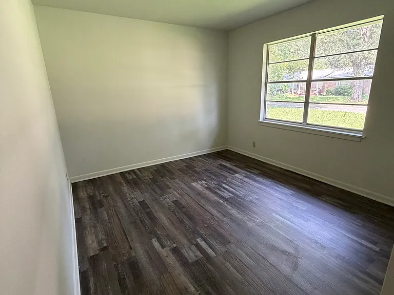 3501 Central St — Photo 8