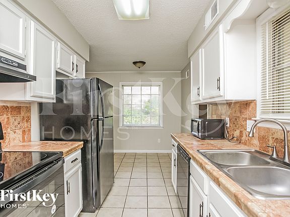 5th image of 7931 Carol Elaine Cir