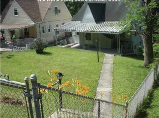 222 Sutherland Dr, South Charleston, WV 25303