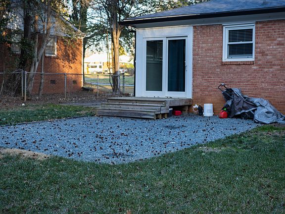 3rd image of 4808 Bethany Pl