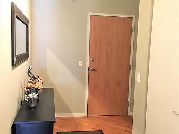 4th image of 7508 S Essex Ave #1823