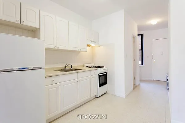 Rented by Town Residential | media 10