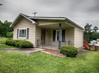 162 McGovern Blvd, Crescent, PA 15046