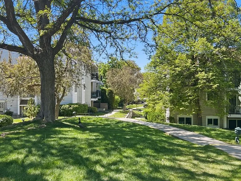 S Quailbrook Dr — Photo 24