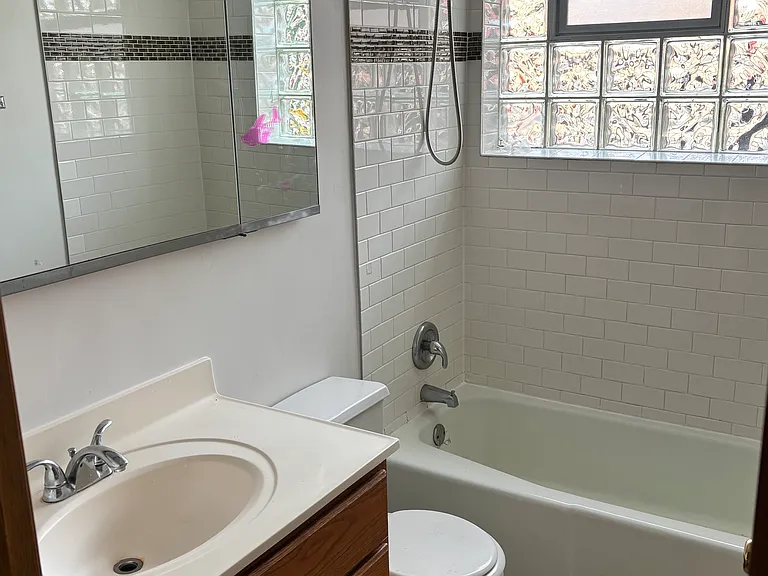 5011 W Diversey Ave #1N — Photo 16
