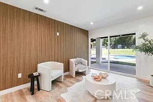 211 Deborah Ct — Photo 9