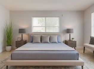 Lakehouse, Miami Gardens, FL 33056