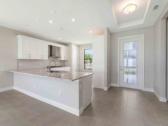 Eva Model Kitchen