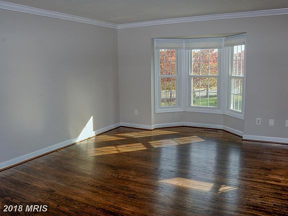 2nd image of 7404 Heatherfield Ln