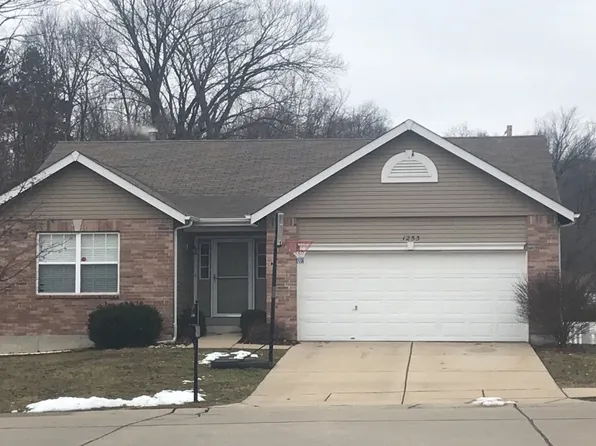 1253 Woodside Dr, Arnold, MO 63010