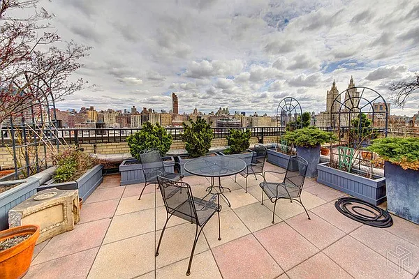 Sold by Halstead Real Estate | media 11