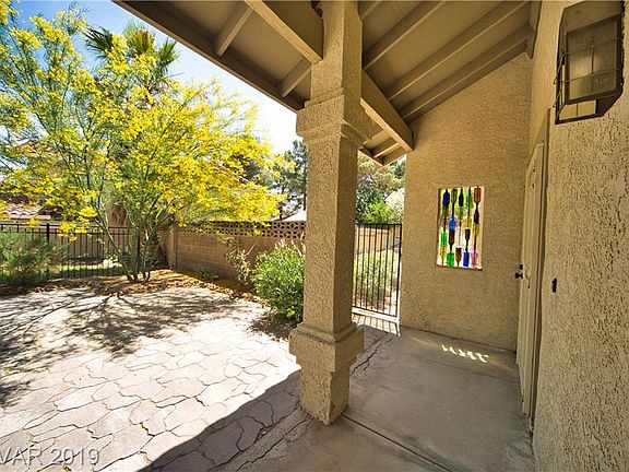 4th image of 7421 Valderas Dr