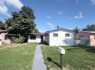 275 NE 173rd St N, Miami, FL 33162