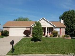 11 Jimicee Ct, O'Fallon, MO 63366