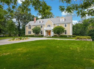 296 Smith Ridge Rd, New Canaan, CT 06840