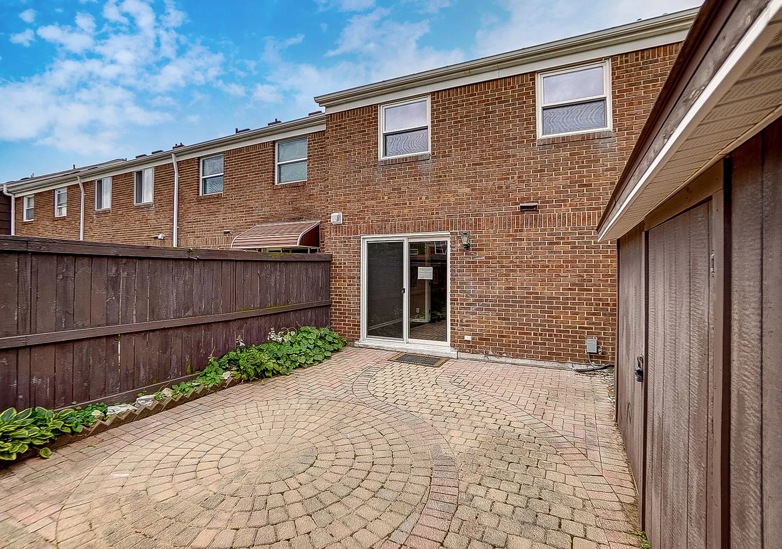 Beautifully remodeled Condo with Covered Parking! — Photo 4