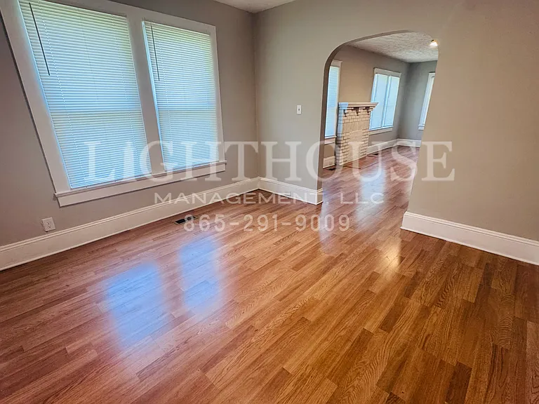 4129 Holston Dr — Photo 4