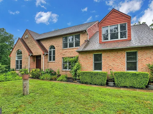 13 Brian Daniel Ct, Reisterstown, MD 21136