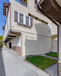 931 1st St #B, Hermosa Beach, CA, 90254