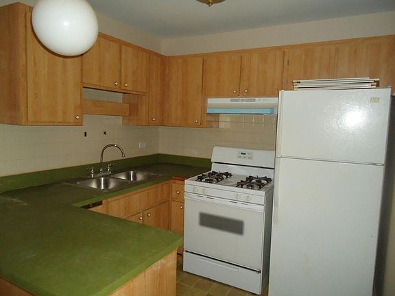 3rd image of 5637 Saint James Ct #3