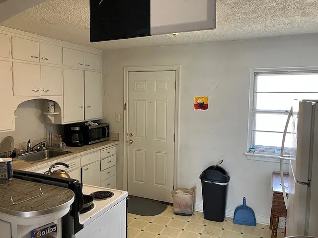 306 Hamlin St #3 — Photo 3