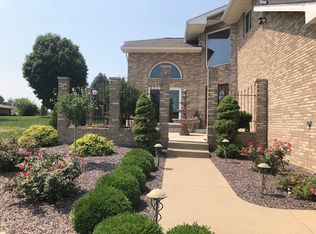 3232 E Tower Rd, Quincy, IL 62305