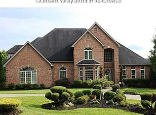 1022 Crestmont Rd, Hurricane, WV 25526