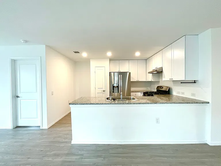615 Bean Bnd — Photo 14