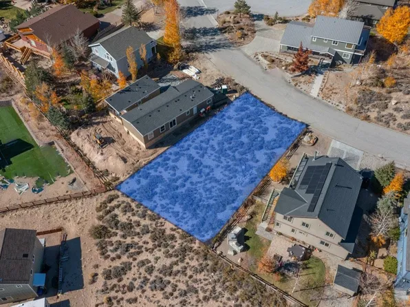 35 Larkspur Ln, Crowley Lake, CA 93546