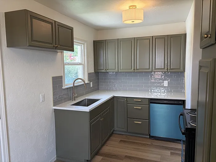 411 Showalter Dr — Photo 7