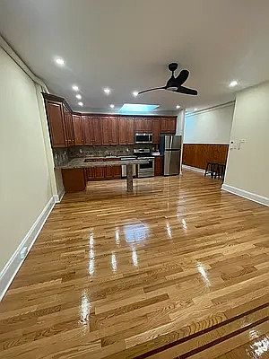 5th image of 28-03 23rd Ave Floor 3