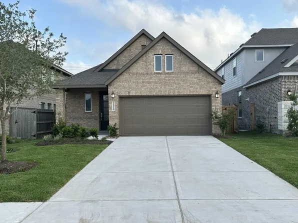 1518 Gentle Wind Ct, Angleton, TX 77515