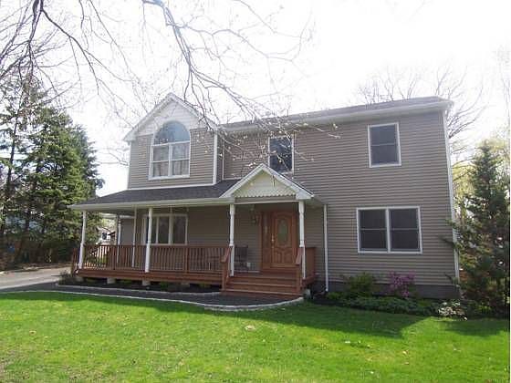 2nd image of 246 Lawrence Rd
